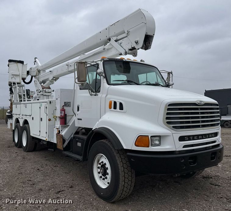 image for item EG2329 2003 Sterling bucket truck