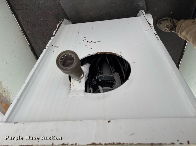 image for item EG2329 2003 Sterling bucket truck