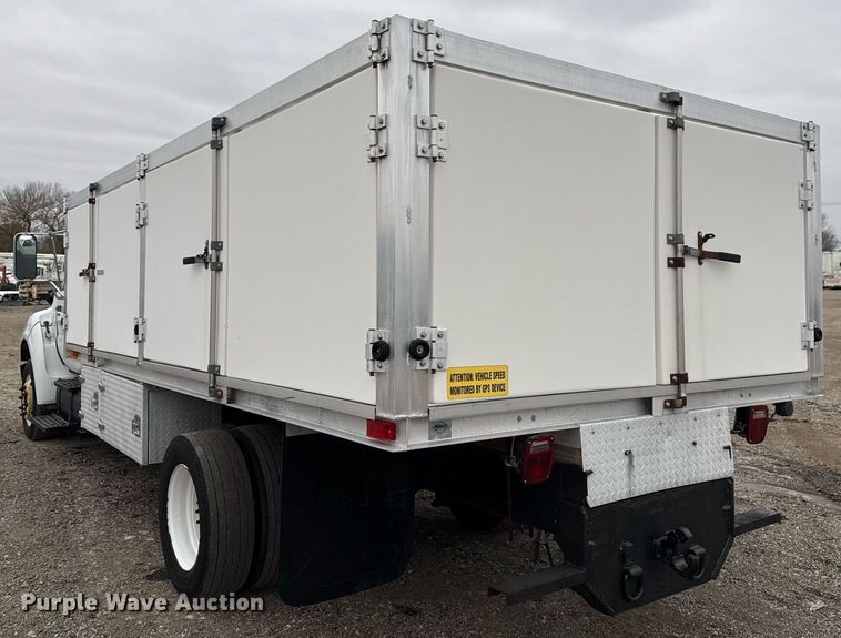 image for item EG2330 2009 Ford F650 Super Duty flatbed truck