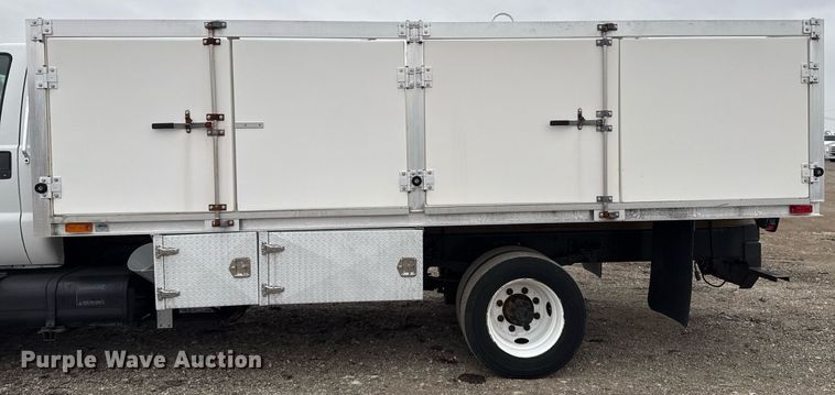 image for item EG2330 2009 Ford F650 Super Duty flatbed truck