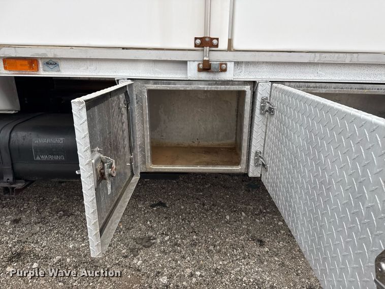 image for item EG2330 2009 Ford F650 Super Duty flatbed truck