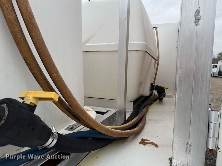 image for item EG2330 2009 Ford F650 Super Duty flatbed truck