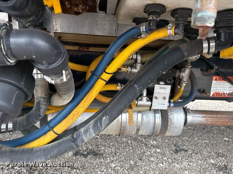 image for item EG2330 2009 Ford F650 Super Duty flatbed truck