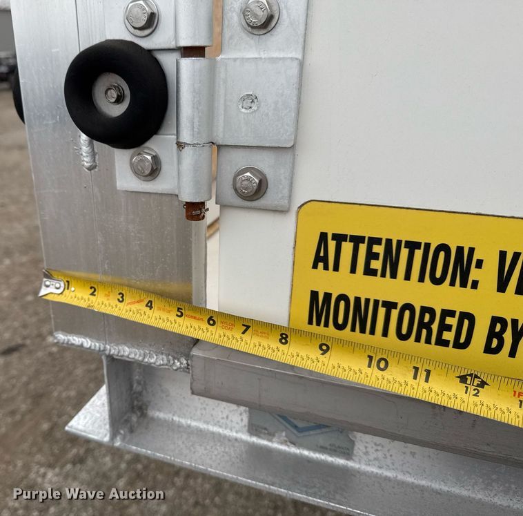 image for item EG2330 2009 Ford F650 Super Duty flatbed truck