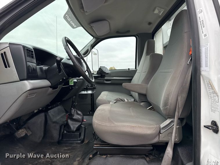 image for item EG2330 2009 Ford F650 Super Duty flatbed truck