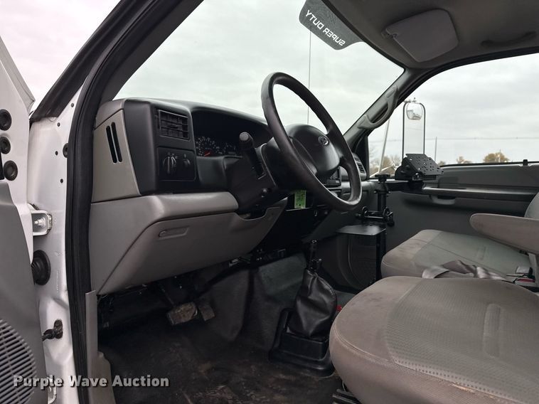 image for item EG2330 2009 Ford F650 Super Duty flatbed truck