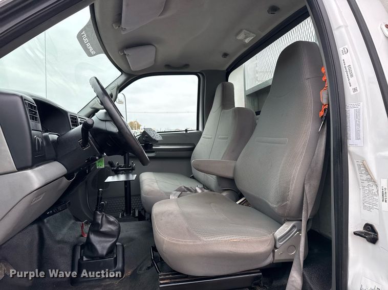 image for item EG2330 2009 Ford F650 Super Duty flatbed truck