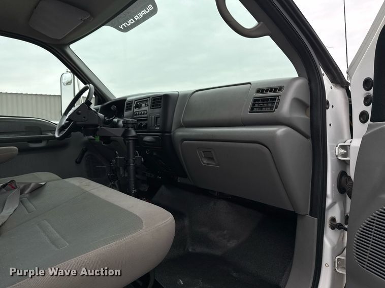 image for item EG2330 2009 Ford F650 Super Duty flatbed truck