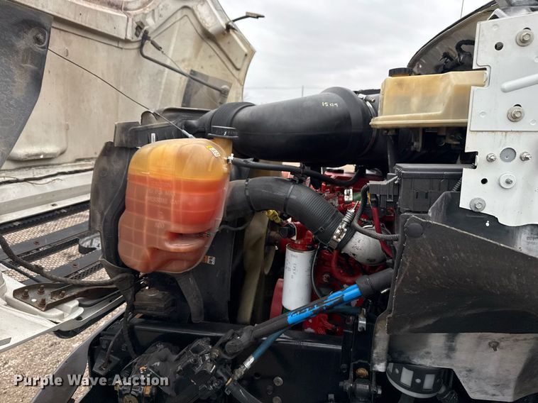 image for item EG2330 2009 Ford F650 Super Duty flatbed truck