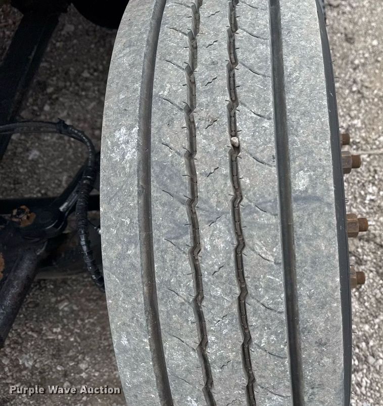 image for item EG2330 2009 Ford F650 Super Duty flatbed truck