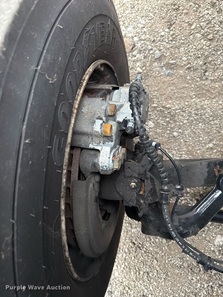 image for item EG2330 2009 Ford F650 Super Duty flatbed truck