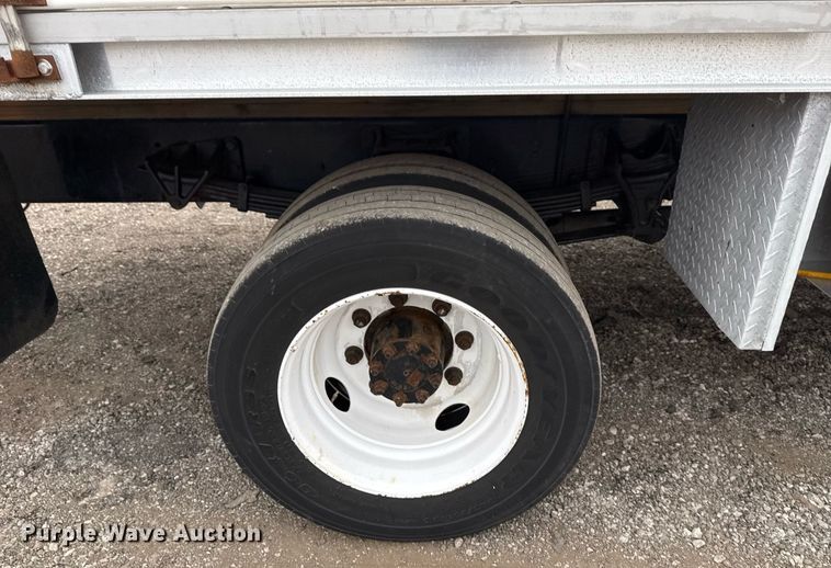 image for item EG2330 2009 Ford F650 Super Duty flatbed truck