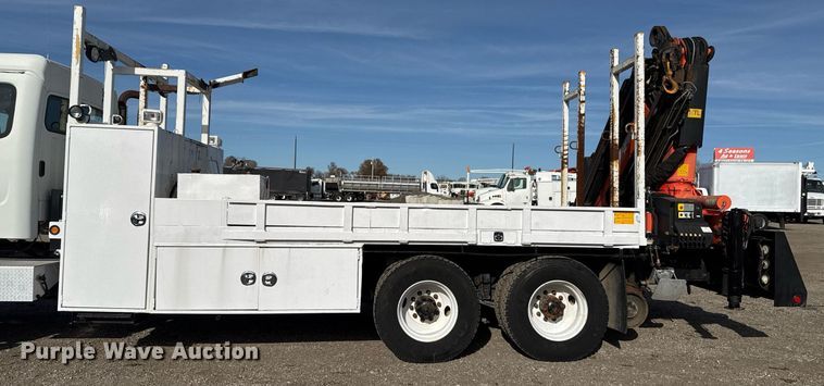 image for item EG2357 2007 Freightliner Business Class M2 crane truck