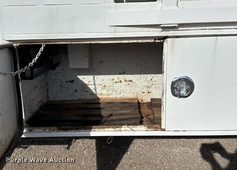 image for item EG2357 2007 Freightliner Business Class M2 crane truck