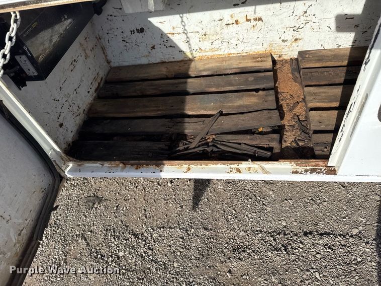 image for item EG2357 2007 Freightliner Business Class M2 crane truck