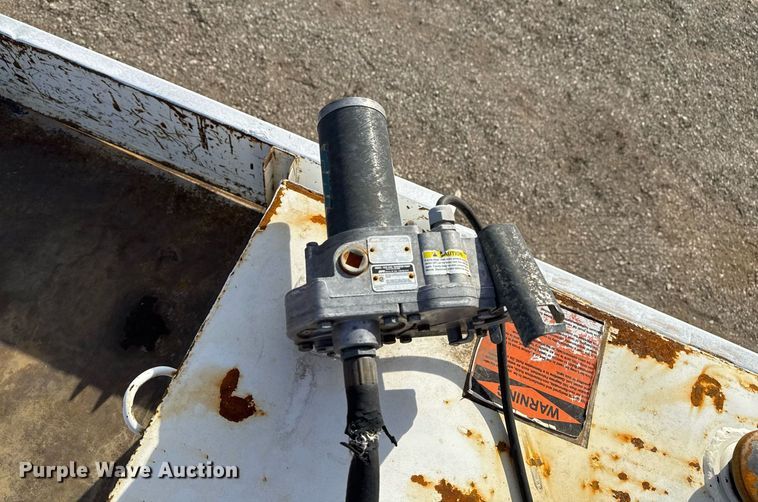 image for item EG2357 2007 Freightliner Business Class M2 crane truck