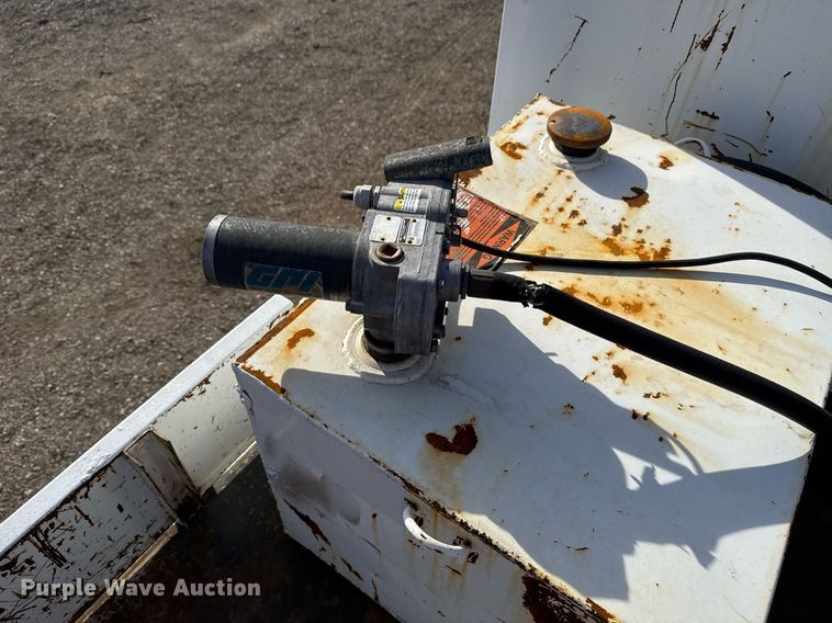 image for item EG2357 2007 Freightliner Business Class M2 crane truck