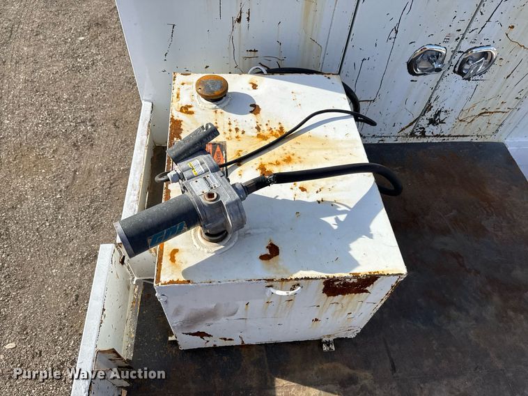 image for item EG2357 2007 Freightliner Business Class M2 crane truck