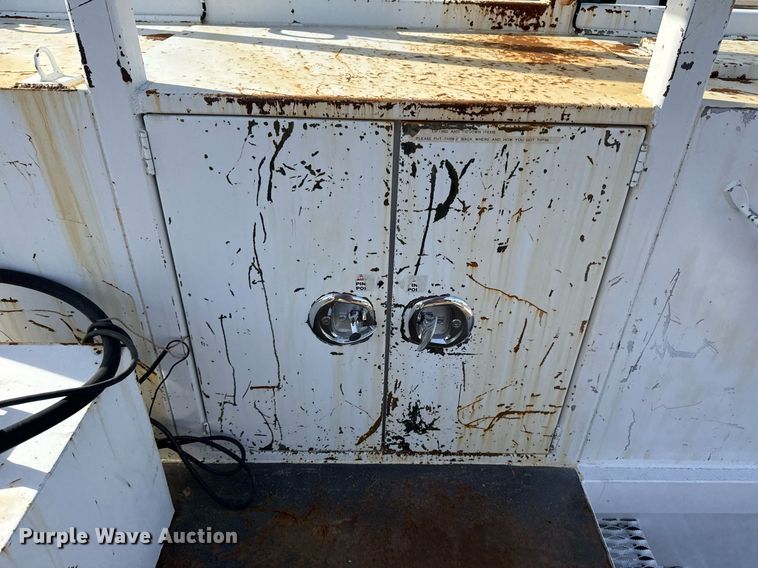 image for item EG2357 2007 Freightliner Business Class M2 crane truck