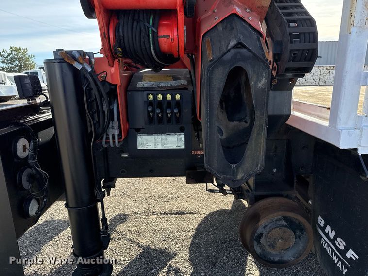 image for item EG2357 2007 Freightliner Business Class M2 crane truck