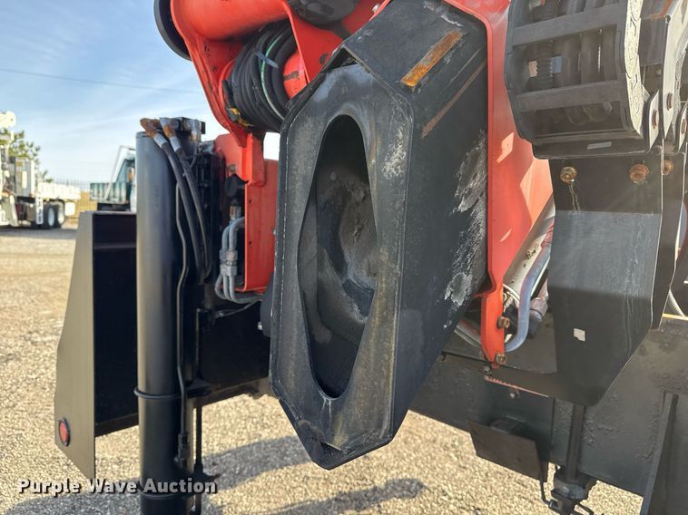 image for item EG2357 2007 Freightliner Business Class M2 crane truck