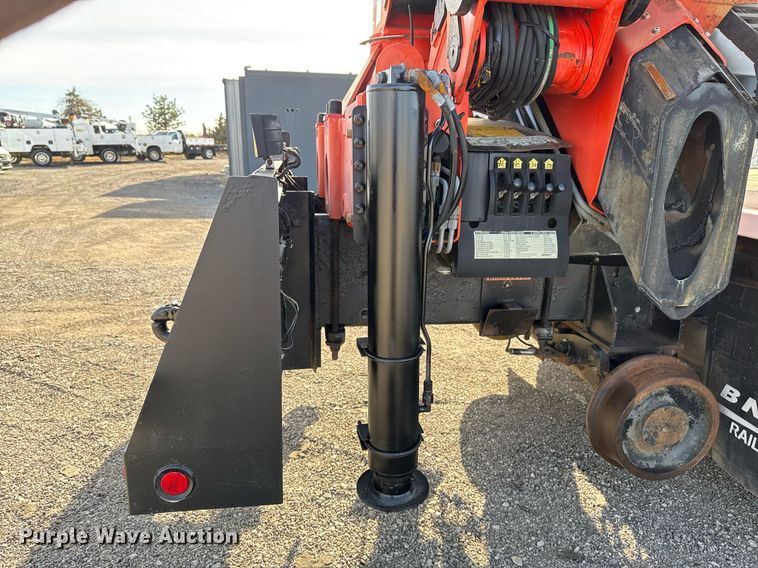 image for item EG2357 2007 Freightliner Business Class M2 crane truck