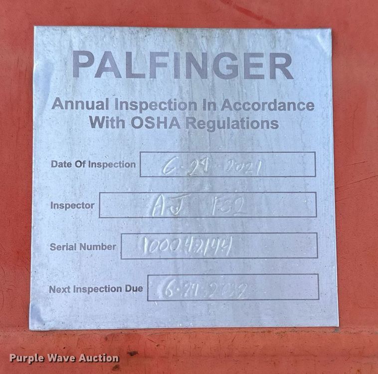 image for item EG2357 2007 Freightliner Business Class M2 crane truck