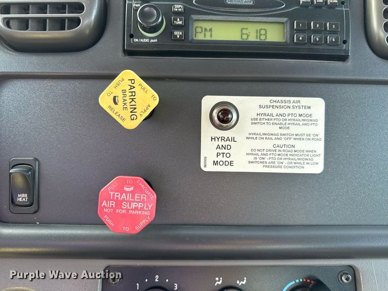 image for item EG2357 2007 Freightliner Business Class M2 crane truck