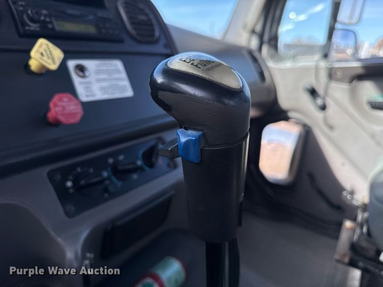 image for item EG2357 2007 Freightliner Business Class M2 crane truck