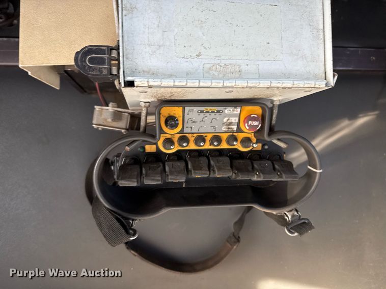 image for item EG2357 2007 Freightliner Business Class M2 crane truck