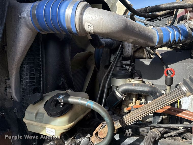 image for item EG2357 2007 Freightliner Business Class M2 crane truck