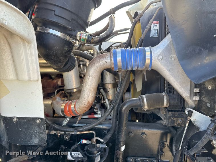 image for item EG2357 2007 Freightliner Business Class M2 crane truck