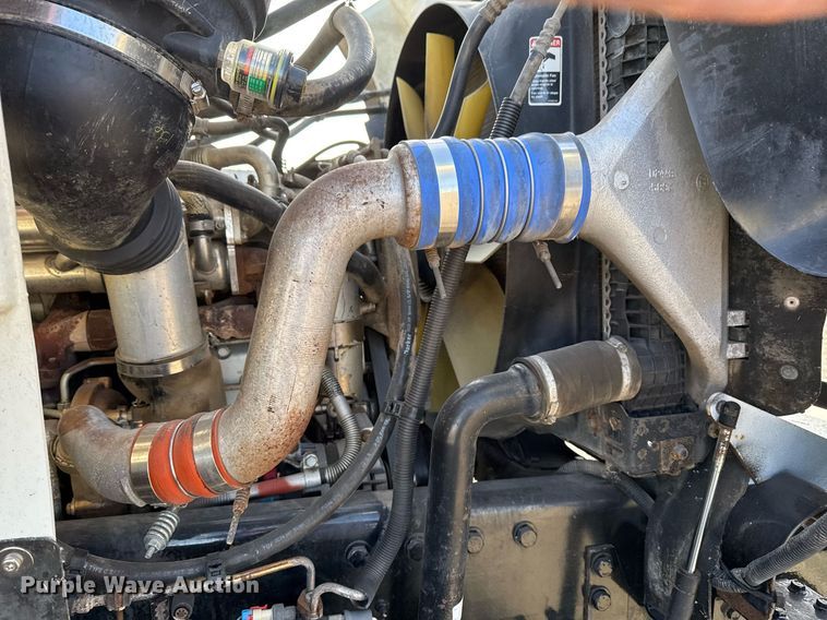 image for item EG2357 2007 Freightliner Business Class M2 crane truck