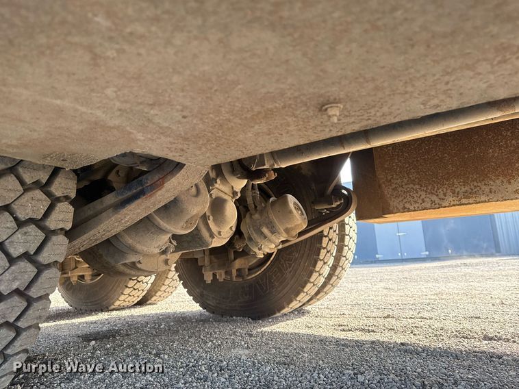 image for item EG2357 2007 Freightliner Business Class M2 crane truck