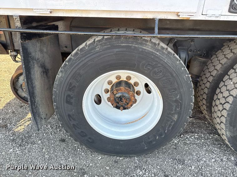 image for item EG2357 2007 Freightliner Business Class M2 crane truck