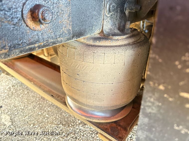 image for item EG2357 2007 Freightliner Business Class M2 crane truck