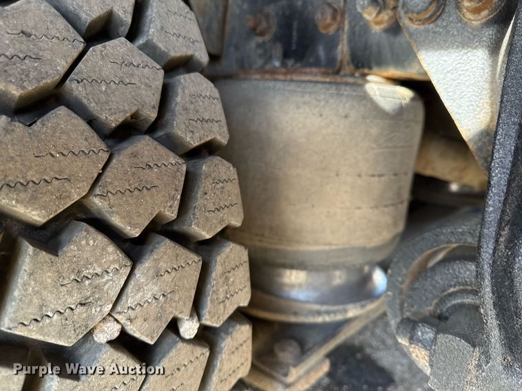 image for item EG2357 2007 Freightliner Business Class M2 crane truck