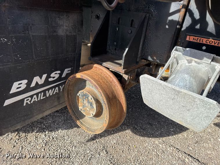 image for item EG2357 2007 Freightliner Business Class M2 crane truck