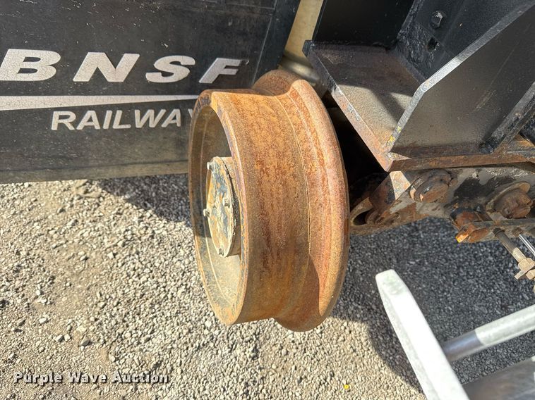 image for item EG2357 2007 Freightliner Business Class M2 crane truck