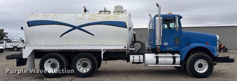 image for item EG2366 2005 Freightliner FLD vacuum truck