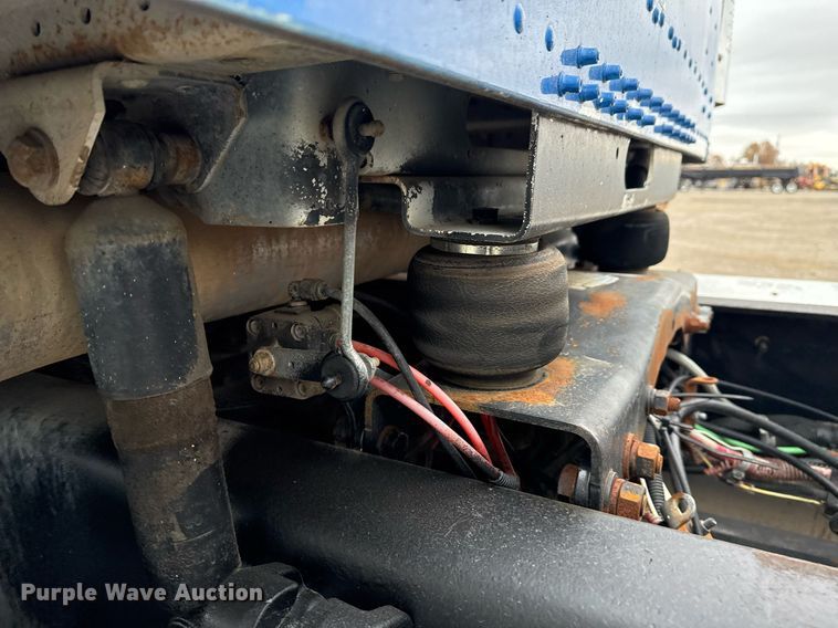 image for item EG2366 2005 Freightliner FLD vacuum truck