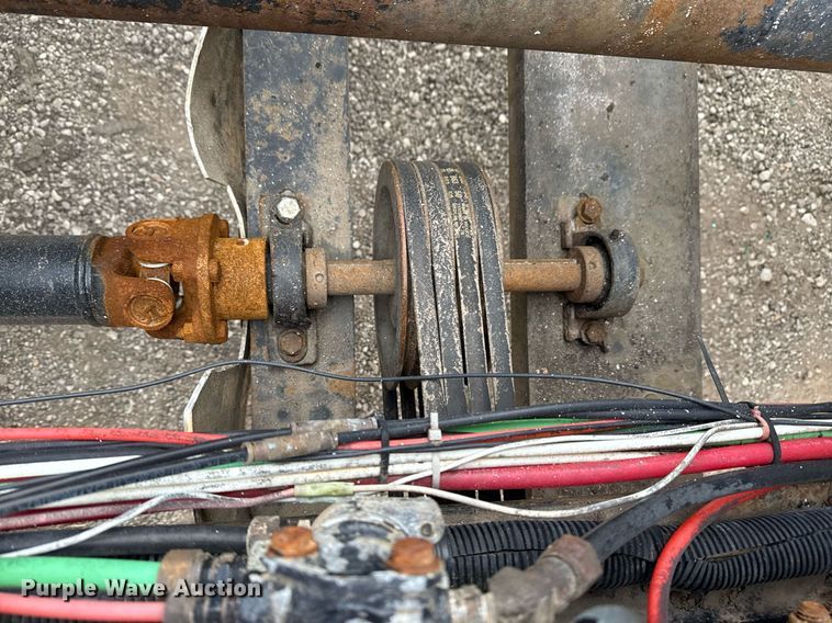 image for item EG2366 2005 Freightliner FLD vacuum truck