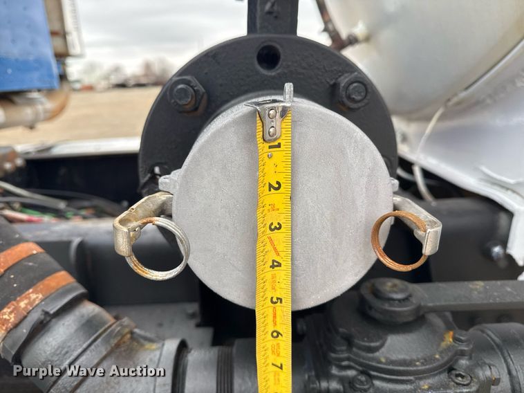 image for item EG2366 2005 Freightliner FLD vacuum truck