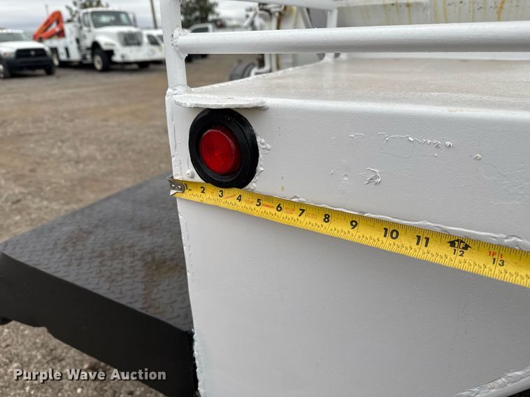 image for item EG2366 2005 Freightliner FLD vacuum truck