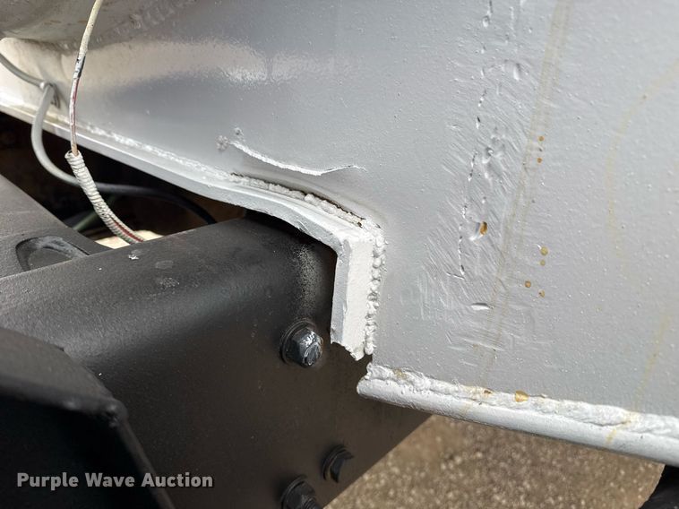 image for item EG2366 2005 Freightliner FLD vacuum truck