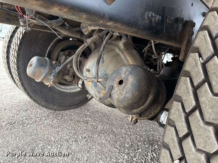 image for item EG2366 2005 Freightliner FLD vacuum truck