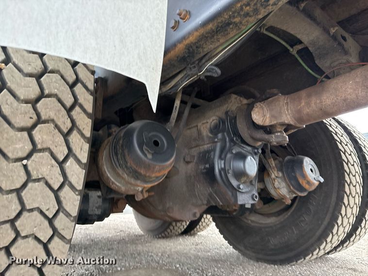 image for item EG2366 2005 Freightliner FLD vacuum truck