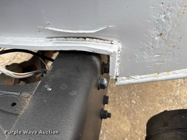 image for item EG2366 2005 Freightliner FLD vacuum truck