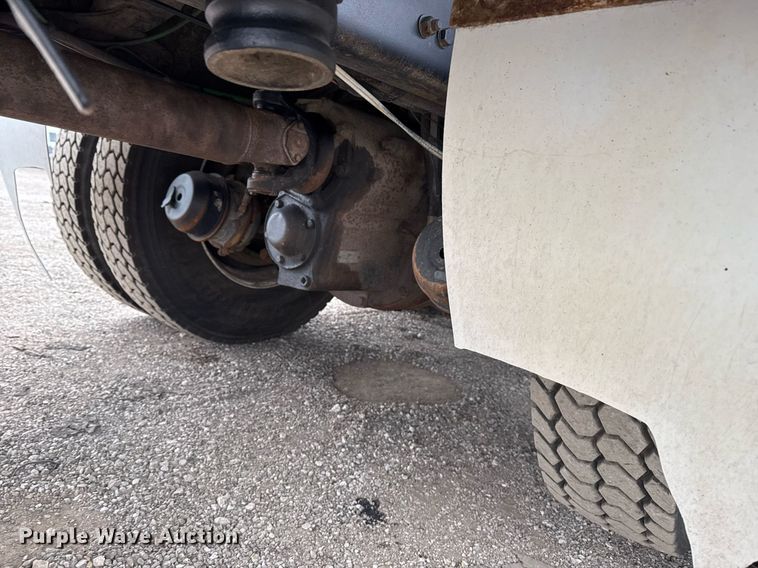 image for item EG2366 2005 Freightliner FLD vacuum truck