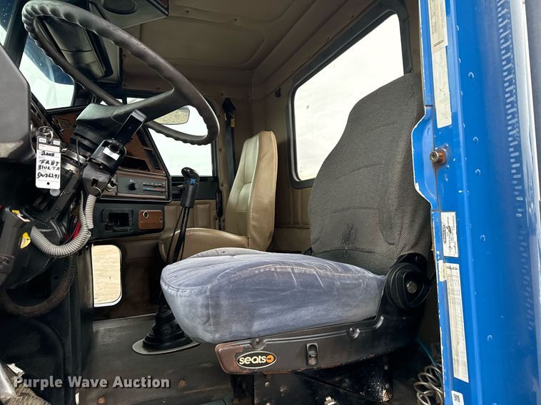 image for item EG2366 2005 Freightliner FLD vacuum truck